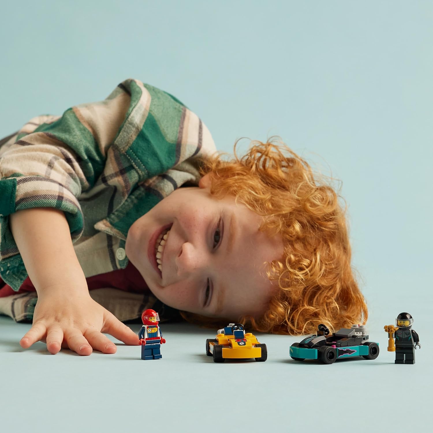 LEGO City Бъгита и състезатели (60400) - Image 4